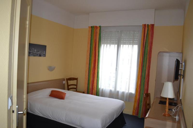סן נזאר Hotel Le Bretagne מראה חיצוני תמונה