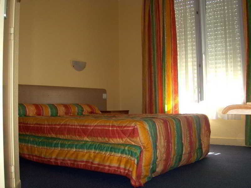 סן נזאר Hotel Le Bretagne מראה חיצוני תמונה