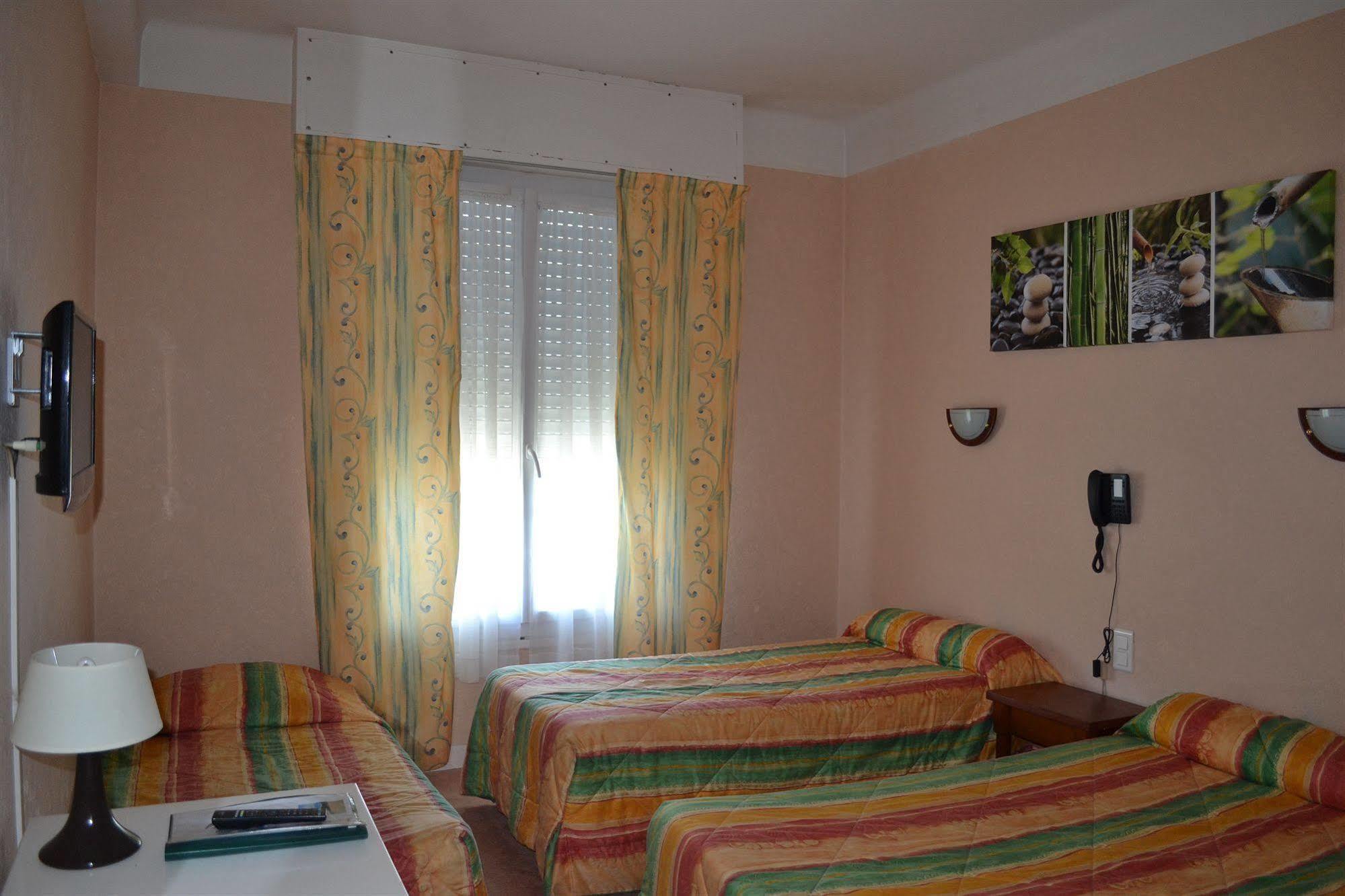 סן נזאר Hotel Le Bretagne מראה חיצוני תמונה