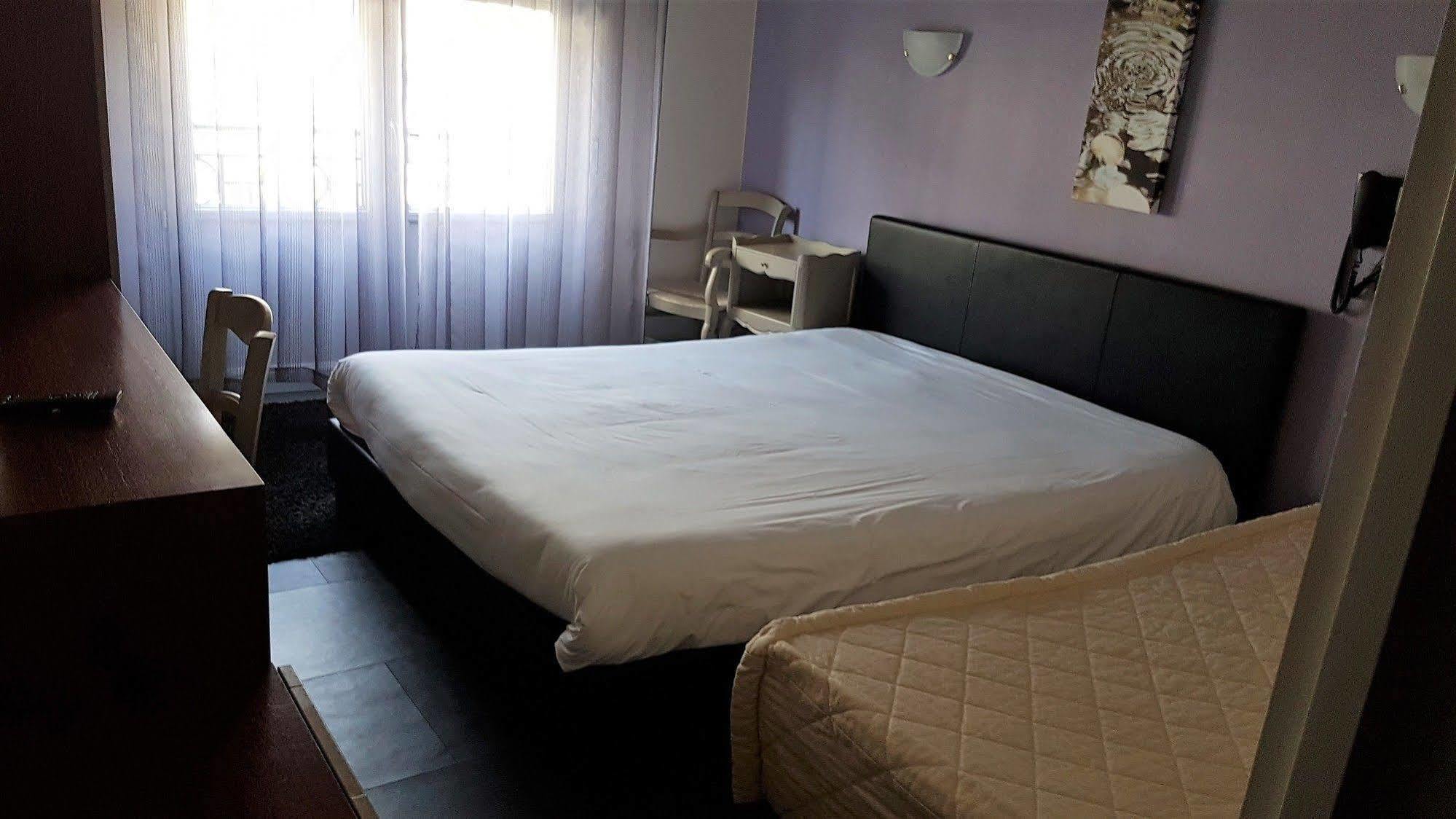 סן נזאר Hotel Le Bretagne מראה חיצוני תמונה