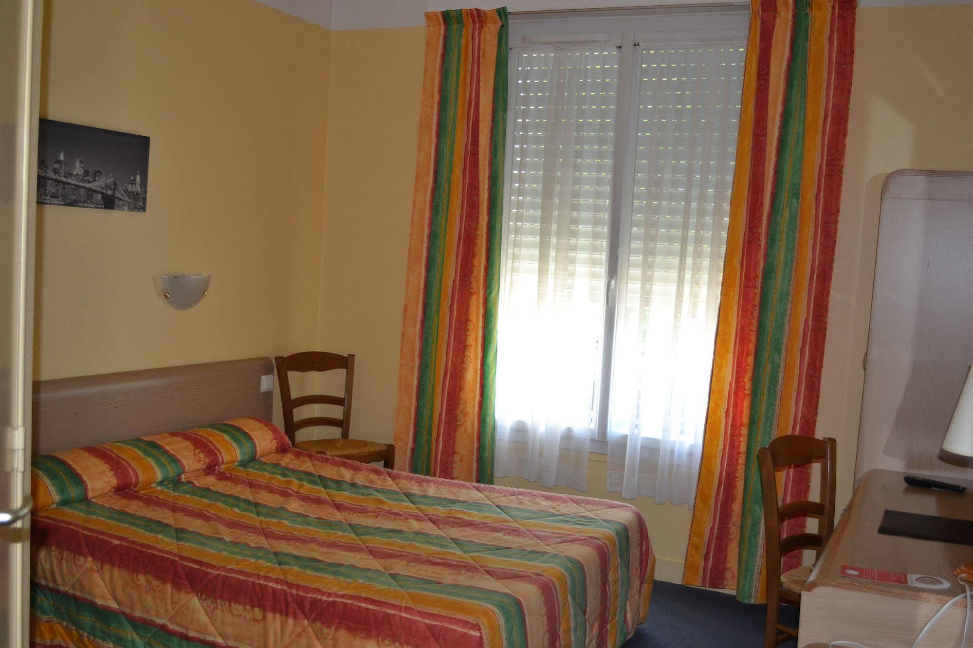 סן נזאר Hotel Le Bretagne מראה חיצוני תמונה