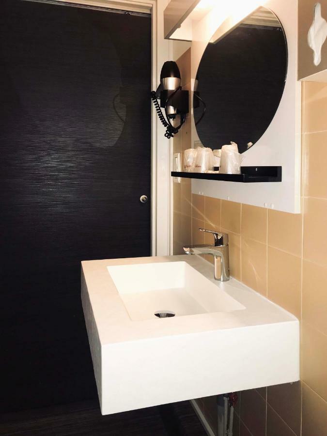 סן נזאר Hotel Le Bretagne מראה חיצוני תמונה