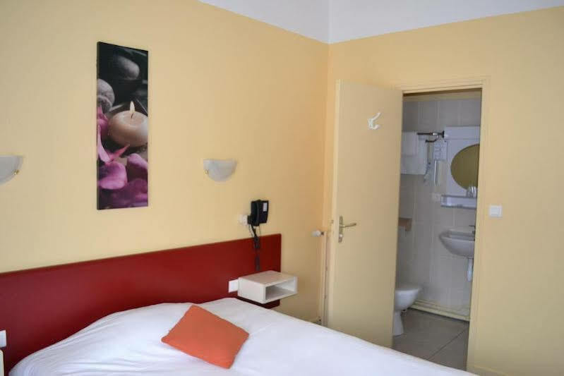 סן נזאר Hotel Le Bretagne מראה חיצוני תמונה